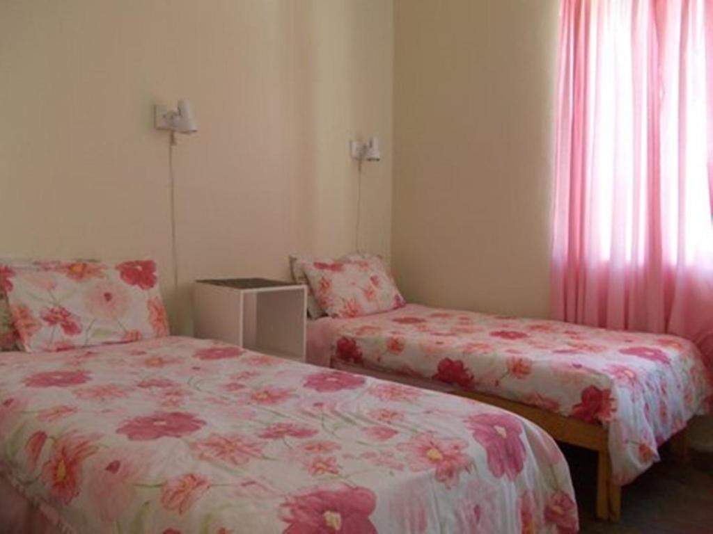 Franschhoek Travellers Lodge Екстериор снимка